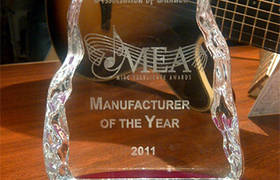 Godin Guitars Receives “Manufacturer Of The Year” Award At 2012 Miac Trade Show