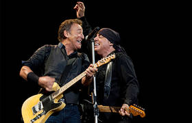 Bruce Springsteen And The E Street Band Add 2013 Dates To 'Wrecking Ball' World Tour