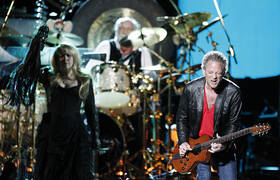 Fleetwood Mac Announce Uk Arena Tour 2013