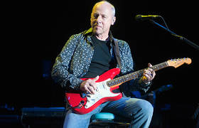 Mark Knopfler Announces Smallest Ever London Show