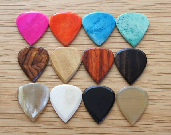 Timber Tones Launch Three New Lines Of Exotic Plectrums